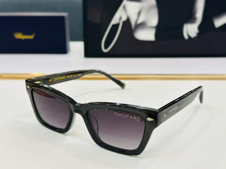 Picture of Chopard Sunglasses _SKUfw64327517fw